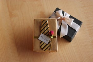 予算５千円の誕生日サプライズプレゼントで父を感動させる！